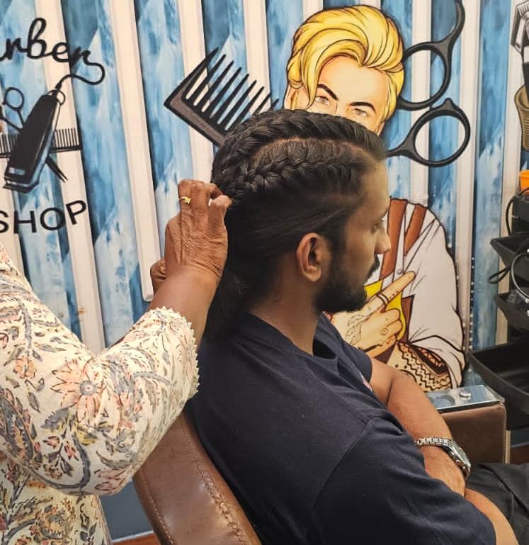 MAGIC MIRROR FAMILY SALON PUTHIYAKAVU TRIPUNITHURA
